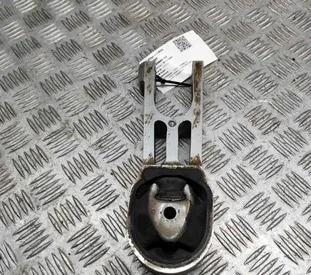 Opel Vivaro Engine mount bracket 9830304680