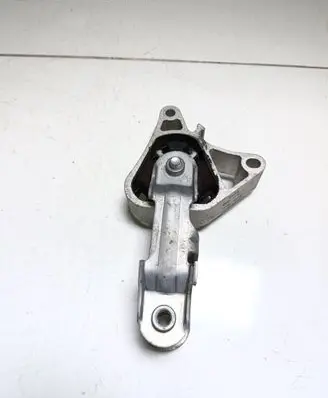 Mercedes-Benz B W246 W242 Engine mounting bracket A2462400300