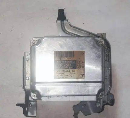 Toyota Yaris Engine control unit/module 896610D071 MB2751002070 6510020700