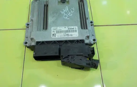 Jaguar XE Engine control unit/module H7A312C520FDB