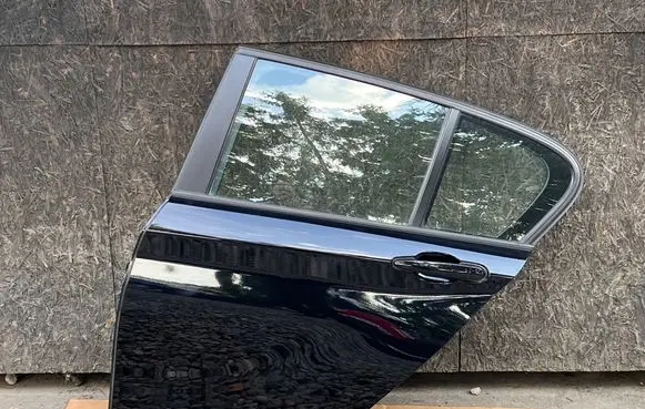 BMW 1 F20 F21 Rear door