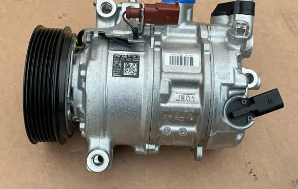 Volkswagen Golf VIII Air conditioning (A/C) compressor (pump) 3Q0816803D