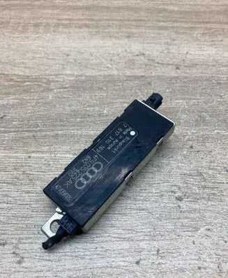 Audi A6 S6 C6 4F Aerial antenna amplifier 4F9035225AK 7617310169