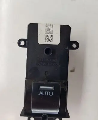 Honda CR-V Electric window control switch 35760SWAG010M2