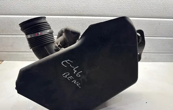 Air filter box
