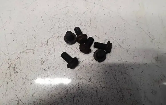 KIA Venga Nuts/bolts