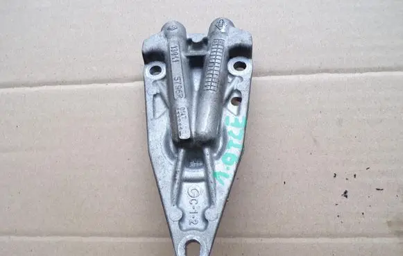 Nissan Qashqai Idle control valve (regulator) 130415796R
