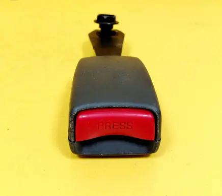 Mitsubishi Colt Front seatbelt buckle G3399
