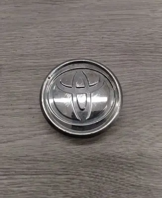 Toyota Corolla Verso AR10 Original wheel cap