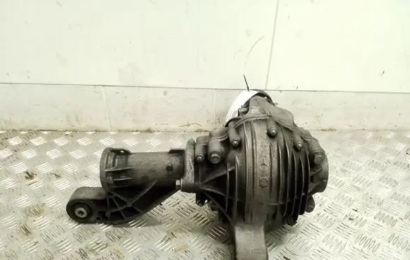 Mercedes-Benz ML W164 Front differential A1643302102
