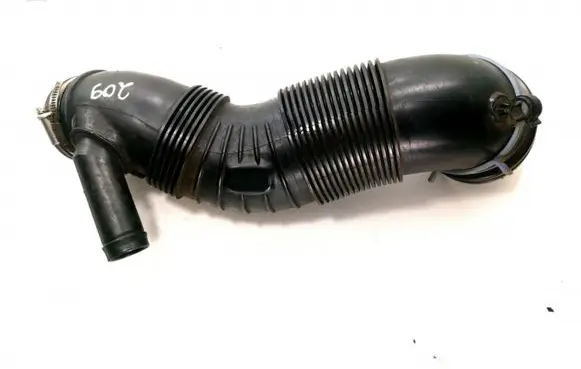 Audi Q3 8U Turbo air intake inlet pipe/hose 5N0129858