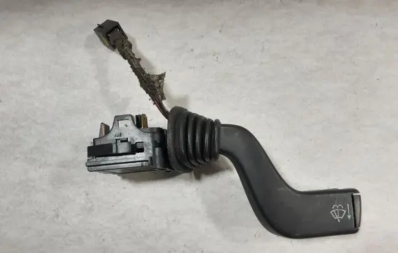 Opel Omega B2 Wiper control stalk 090494656