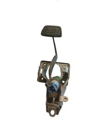 Lexus IS 200-300 Brake pedal 