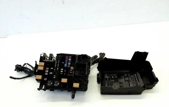 KIA Ceed Fuse box set 91279J7270 91956J7202
