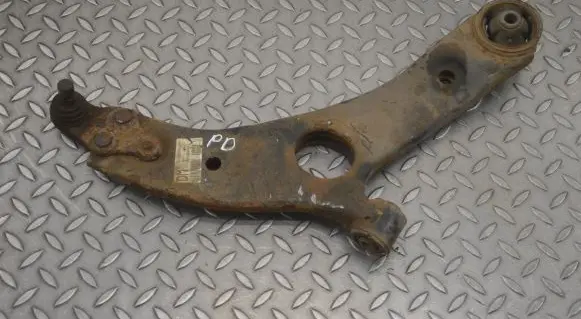 Hyundai Santa Fe Front lower control arm/wishbone 545012W600