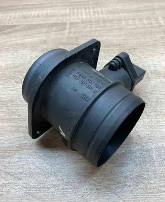 Seat Ibiza III (6L) Mass air flow meter 038906461B 0281002531