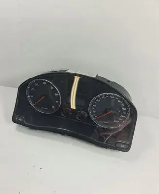 Volkswagen Golf V Speedometer (instrument cluster)