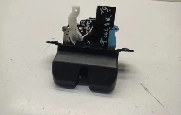 Hyundai Tucson TL Tailgate/trunk/boot lock/catch/latch M2454 LAUM2454