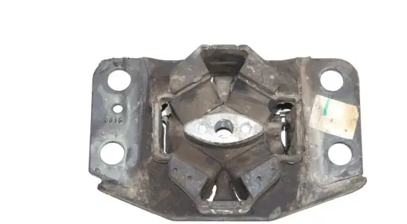 Ford Mondeo MK V Engine mount bracket