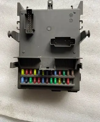 Renault Espace - Grand espace IV Fuse module 8200447438 518837117