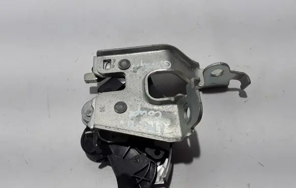 Renault Laguna III Seat back rest lock catch 883910003R