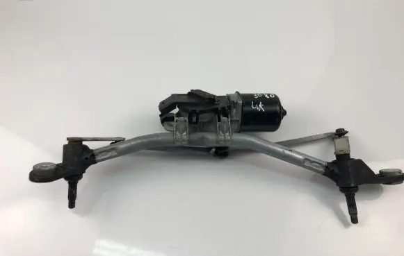 Renault Clio III Wiper motor 8200268931
