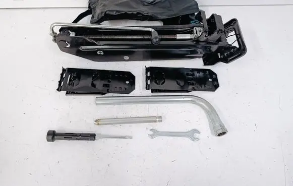 Audi Q5 SQ5 Lift Jack 8R08011031C