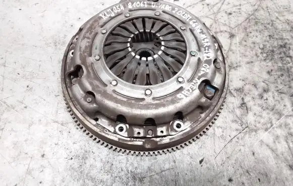Opel Vivaro Clutch set kit 8200474648F