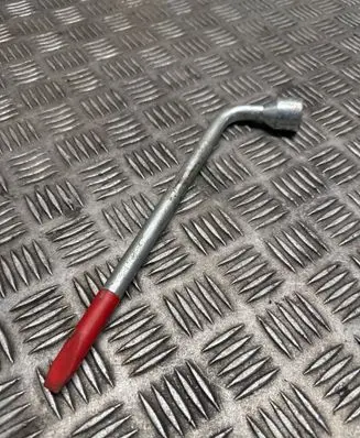 Volvo XC90 Wheel nut wrench 9133668