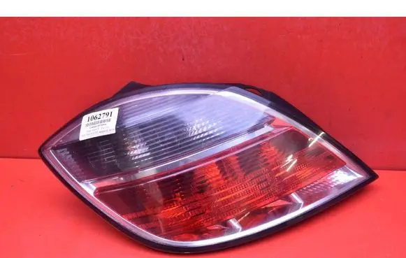 Opel Astra J Rear/tail lights 13222324