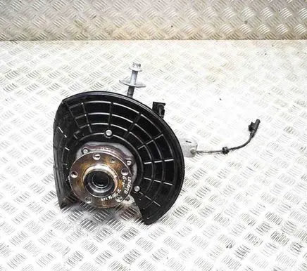 Rear wheel hub