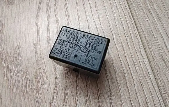 Honda Accord Hazard warning light relay 38300SDAA02 0665005300