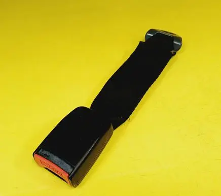 Citroen Saxo Rear seatbelt buckle