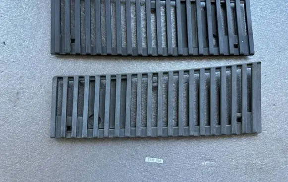 Nissan Terrano Dashboard air vent grill cover trim 6682001G01 6682101G01