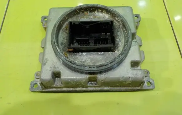 Volkswagen PASSAT B8 LED ballast control module 7PP941571AC