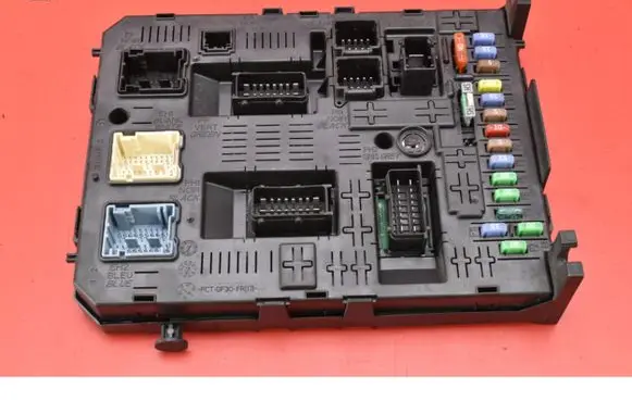 Citroen C5 Fuse box set 28119759-5