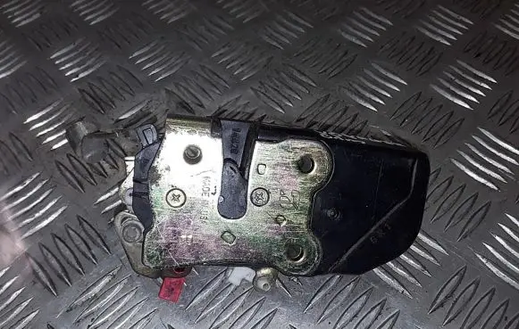 Chrysler Voyager Front door lock