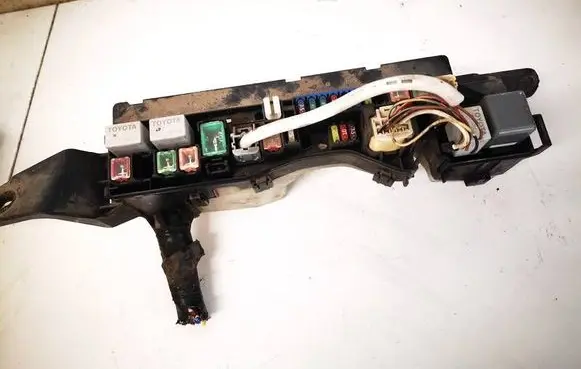 Toyota Avensis T250 Fuse box set 