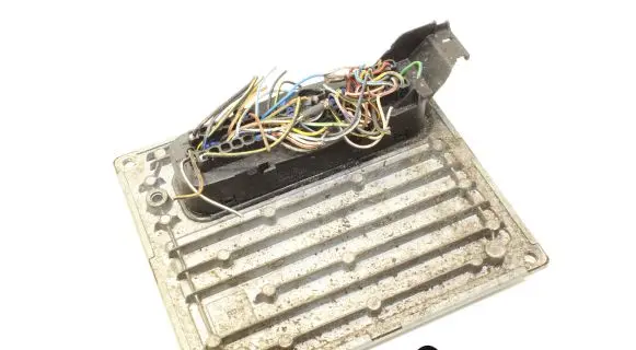 Ford C-MAX I Engine control unit/module 5M5112A650FG