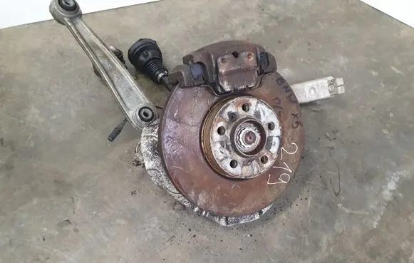 BMW X5 E70 Front wheel hub spindle knuckle P76229140 6773784 76229140