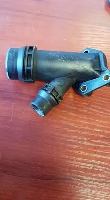 BMW 1 E81 E87 Engine coolant pipe/hose 2247744