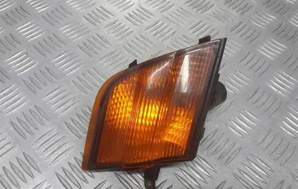 Nissan Micra Front indicator light 89027936