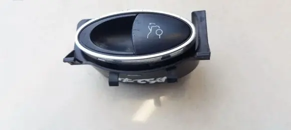 Tailgate opening switch