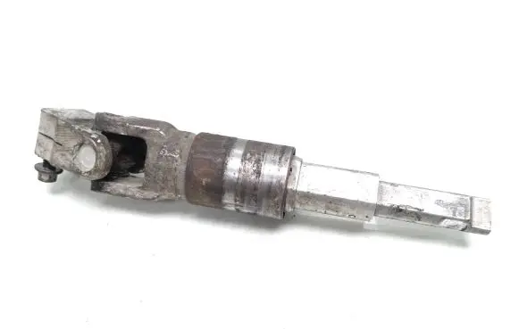 Volvo XC70 Steering column universal joint
