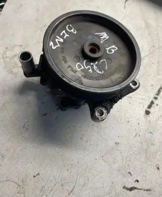 Mercedes-Benz C W205 Power steering pump A0064663601