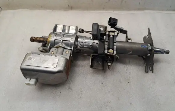 Steering wheel axle set