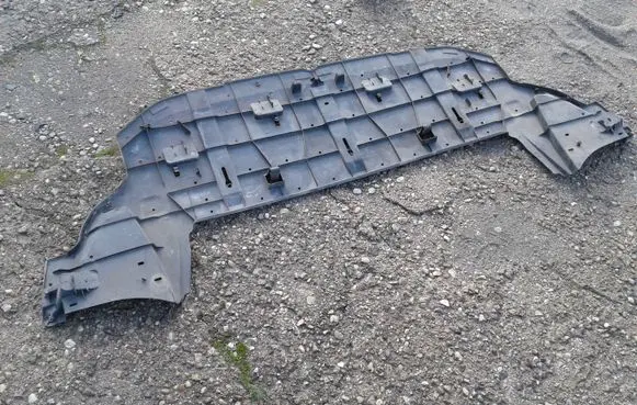 Peugeot 308 Front bumper skid plate/under tray 9680379780