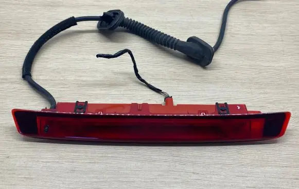 Ford Mondeo MK IV Third/center stoplight BS7113A601BE