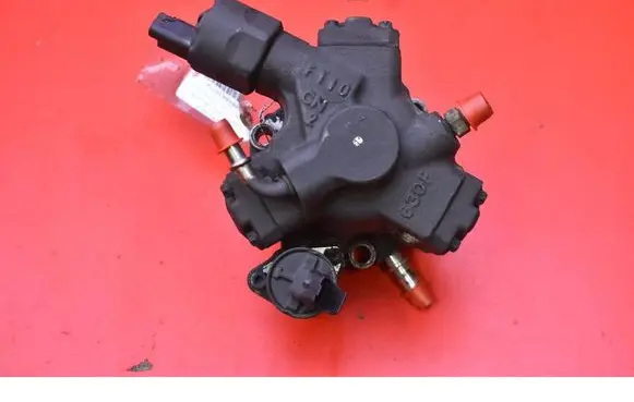 Ford Focus C-MAX Fuel injection high pressure pump 9658193980