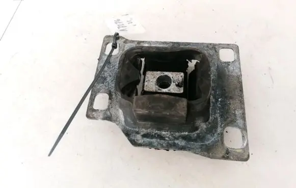 Ford Focus Engine mount bracket 98AB7M121AK 98AB-7M121-AK